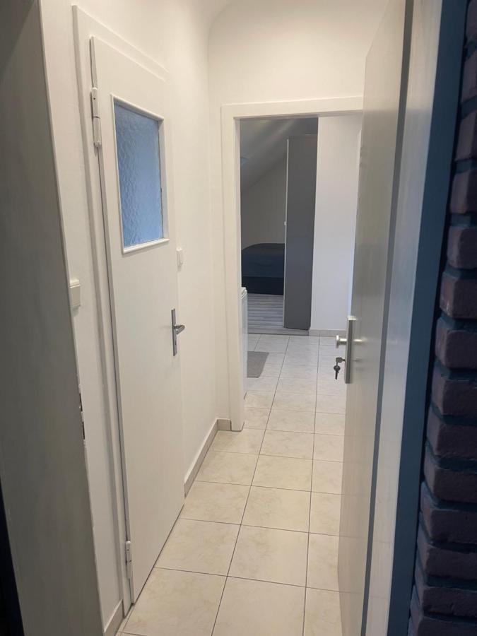 25 Qm Ferienwohnung Neuss Furth Esterno foto
